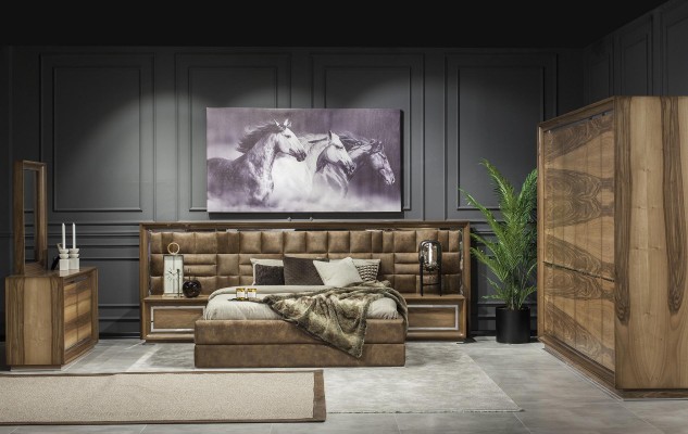 Роскошный, стильный 4-х частный спальный гарнитур коричневого цвета