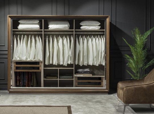 Роскошный, стильный 4-х частный спальный гарнитур коричневого цвета