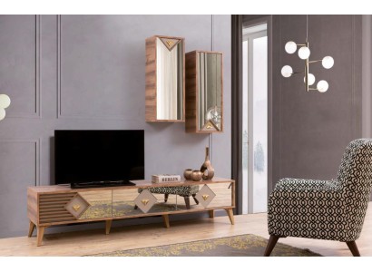 Невероятно стильный деревянный стол с зеркальными вставками для телевизора