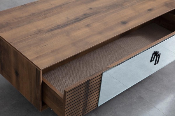 Серо-коричневый набор для спальни в современном стиле для жилых помещений.