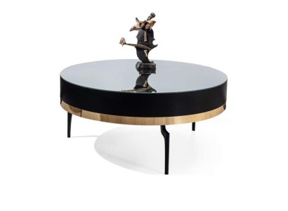 Стол журнальный из коллекции Luxus Design для гостиной.
