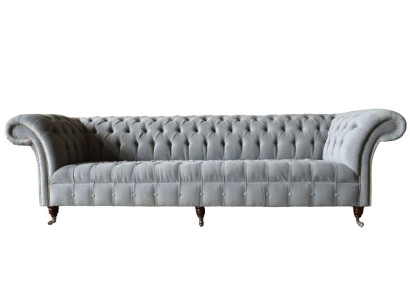 Диван Chesterfield Design для 4 человек с обивкой из текстиля роскошной ткани.