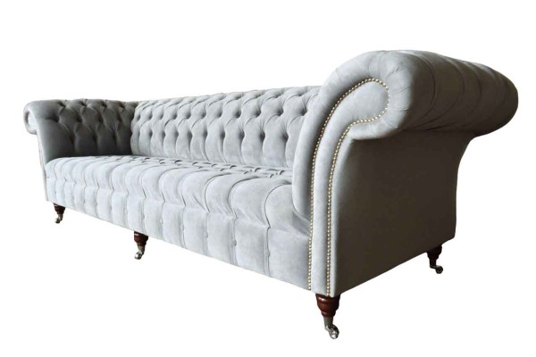 Диван Chesterfield Design для 4 человек с обивкой из текстиля роскошной ткани.