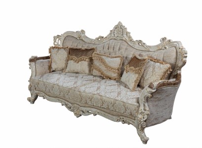 Chesterfield барокко трёхместный диван. Меблированный диван из золотой ткани.