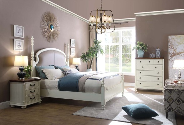 Кровать, тумбочка, табуретка. Набор из 4 предметов для спальни. Современный дизайн, роскошь. Новые кровати.