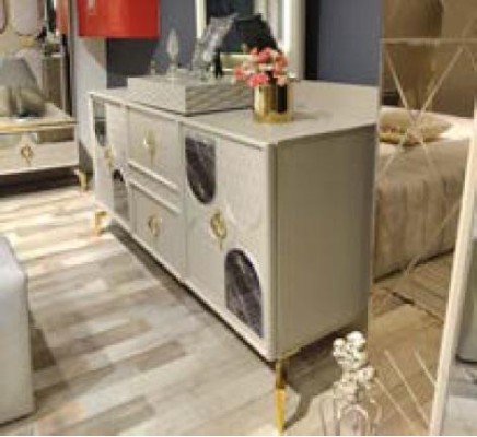 Современный комплект спальной мебели для современного комфорта.