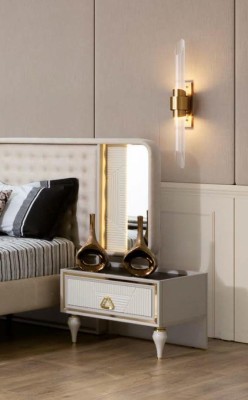 Кровать, комод, 2 ночных столика - набор мебели для спальни в современном стиле, роскошные новые кровати.