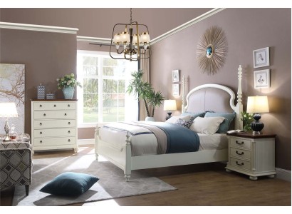 Кровать, прикроватная тумба, комод. 3-х частный набор спальни. Дизайн современный, роскошный. Кровать новая.