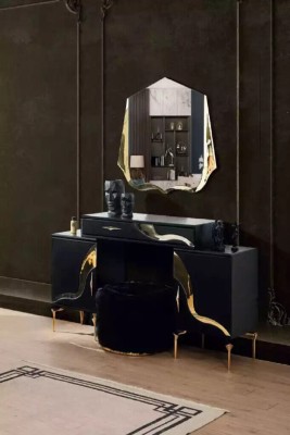 Роскошный набор для спальни: кровать, прикроватная тумбочка, золотой туалетный столик, два прикроватных столика, 5 предметов.