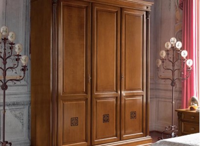 Шкаф для одежды спальни из массива дерева в античном стиле барокко и рококо, новый.